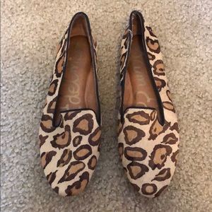 Sam eldeman cheetah cowhair flats